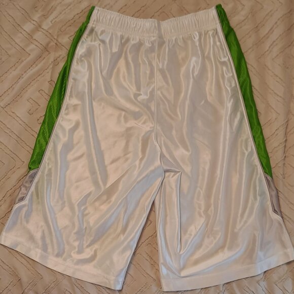 Men's XL Nike Basketball Shorts - Picture 4 of 4
